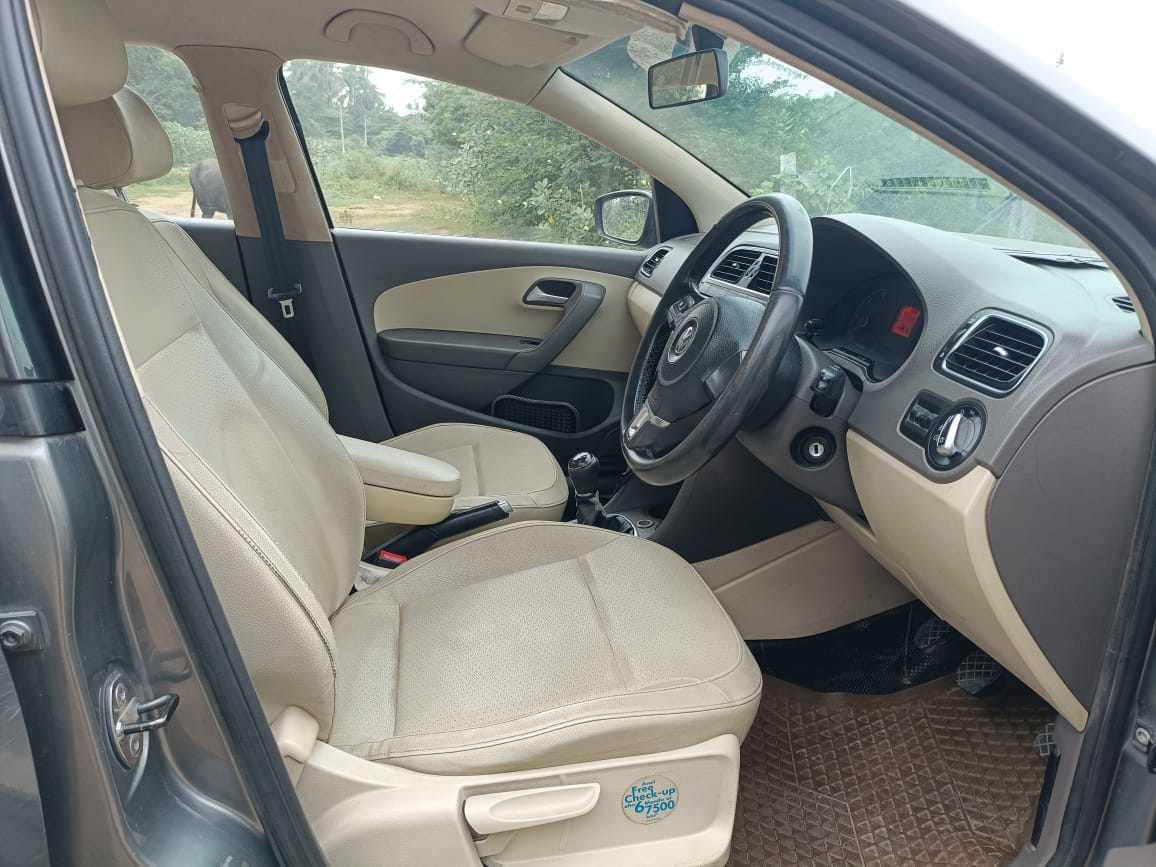 Volkswagen Vento(2015-2019) Highline Petrol